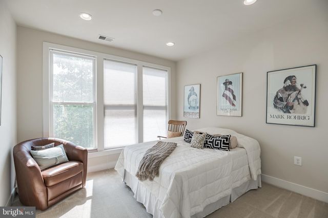 $820,000 | 1416 Main Line Boulevard, Unit 101, Alexandria, VA 22301