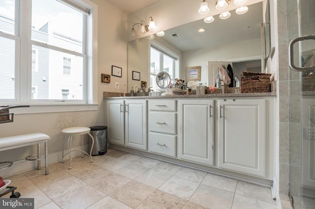 $820,000 | 1416 Main Line Boulevard, Unit 101, Alexandria, VA 22301