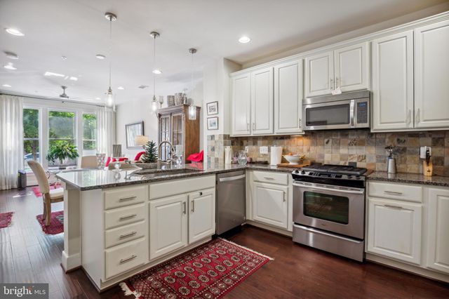 $820,000 | 1416 Main Line Boulevard, Unit 101, Alexandria, VA 22301