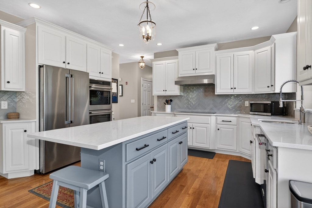 27 Autumn Ridge Road Berlin, MA 01503 - Photo 14 of 42