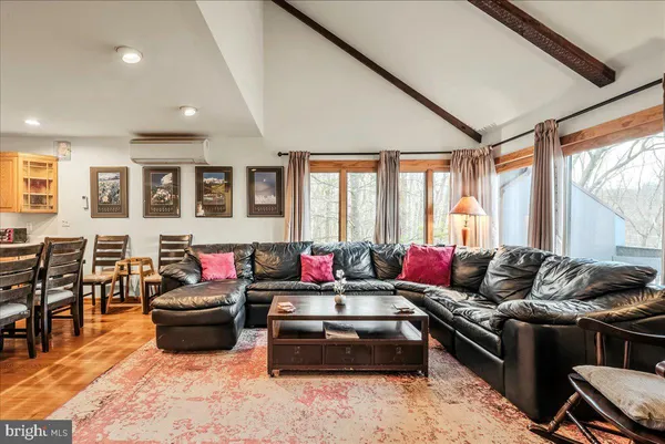 $2,500 | 31 Middle Village Way, Tannersville, PA 18372