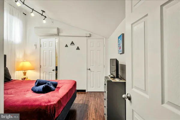 $2,500 | 31 Middle Village Way, Tannersville, PA 18372