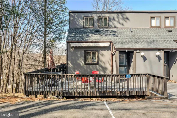 $2,500 | 31 Middle Village Way, Tannersville, PA 18372