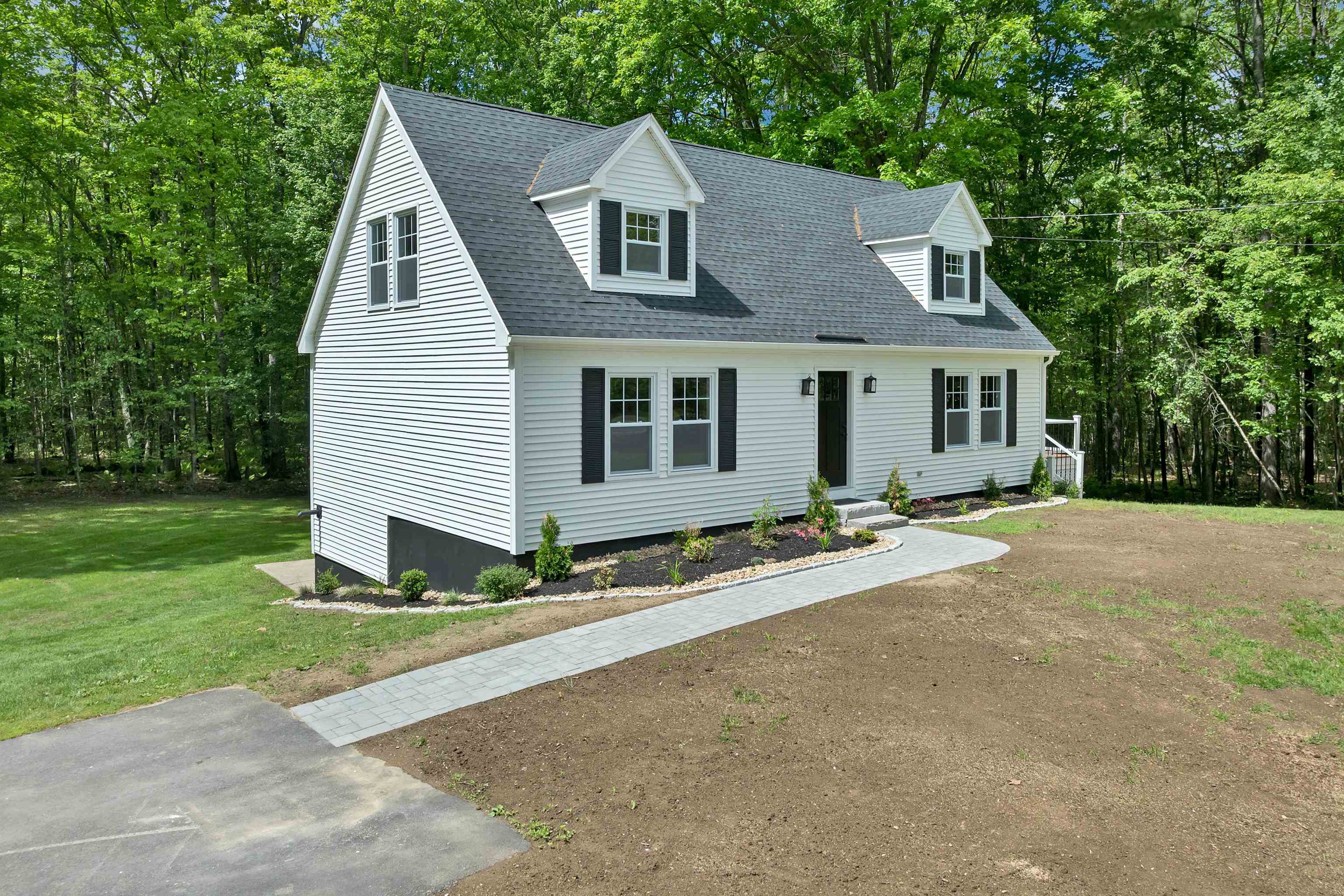260 Center Hill Road Epsom, NH 03234 - Photo 1 of 53