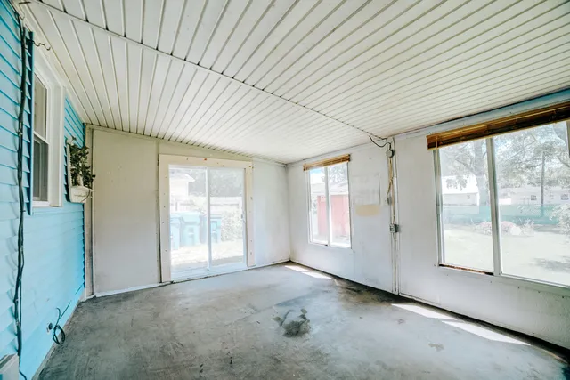 $84,900 | 525 East Hickory Street, Watseka, IL 60970