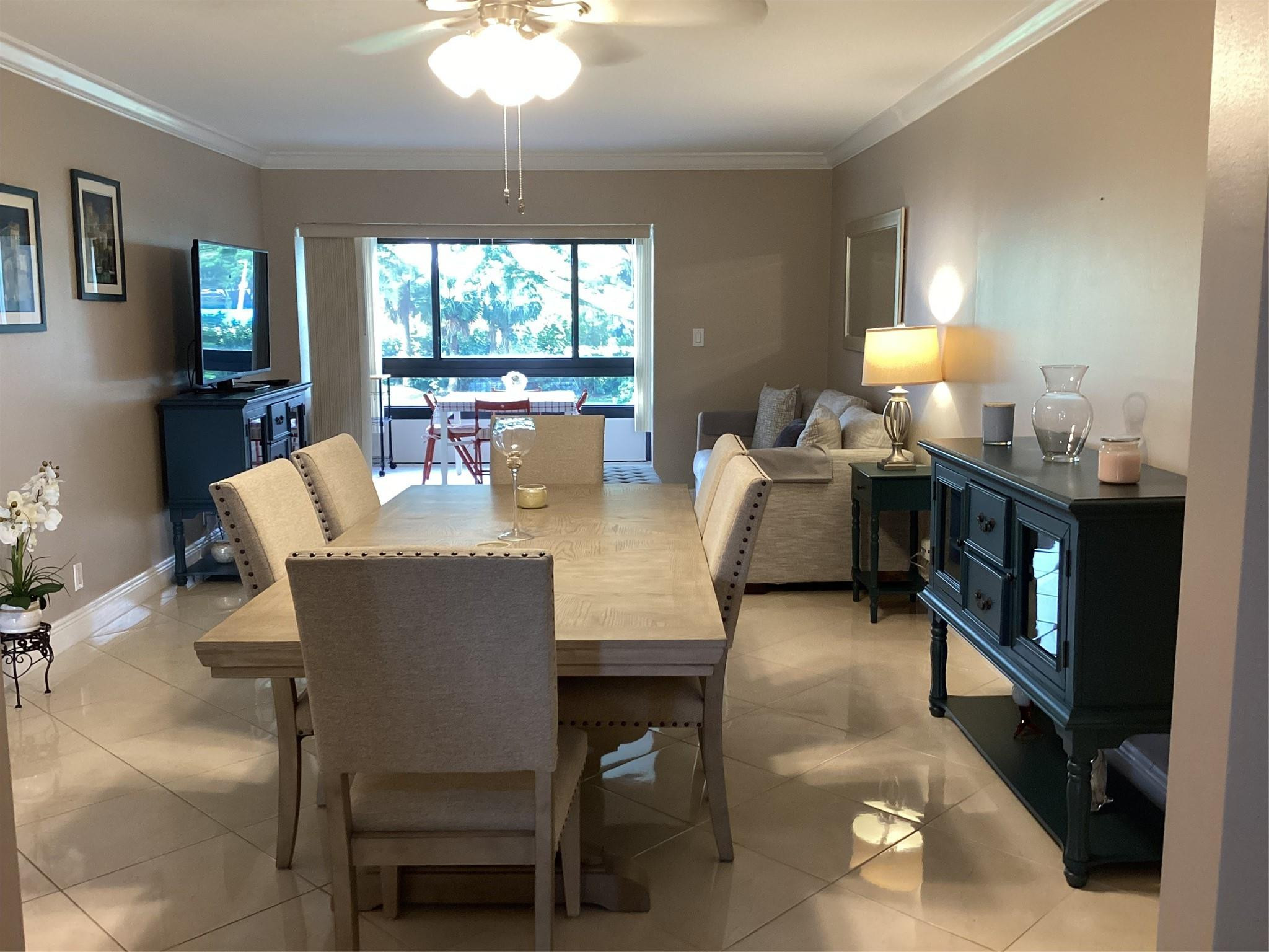 9233 Southwest 8th Street, Unit 209 Boca Raton, FL 33428 - Photo 2 of 16 DINING / LIVING ROOM