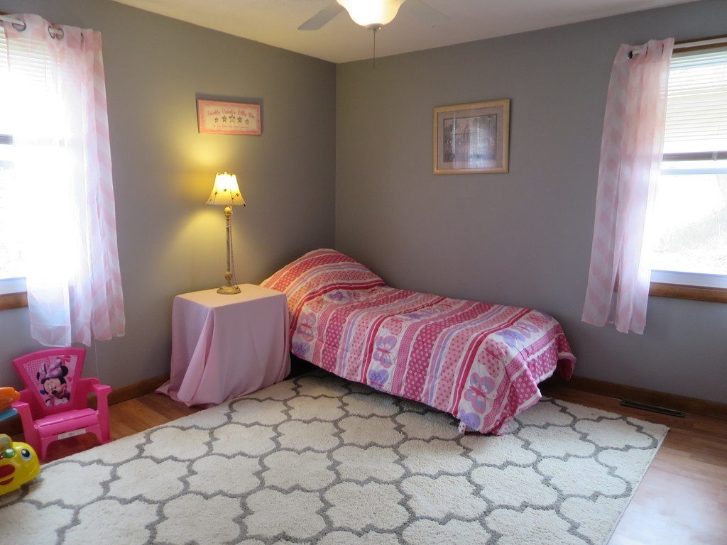 179 Fair Oak Road Springfield, MA 01128 - Photo 12 of 26
