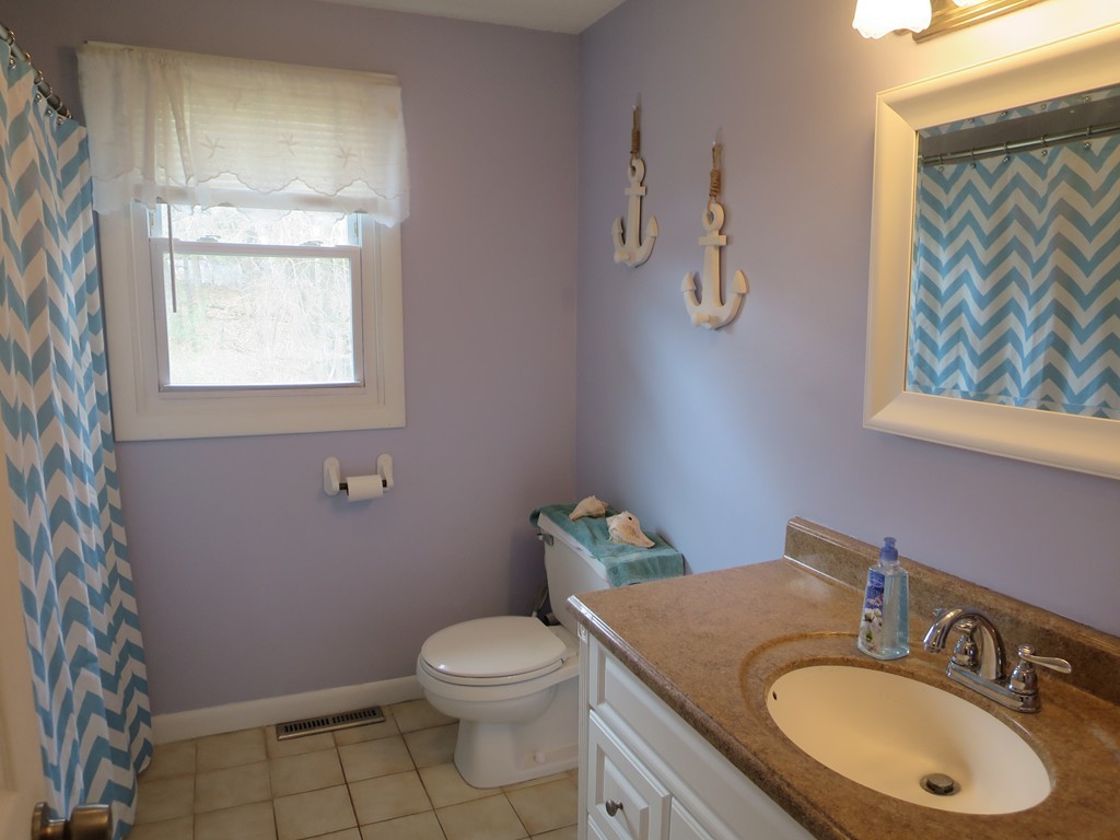 179 Fair Oak Road Springfield, MA 01128 - Photo 14 of 26
