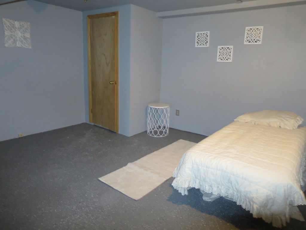 179 Fair Oak Road Springfield, MA 01128 - Photo 15 of 26