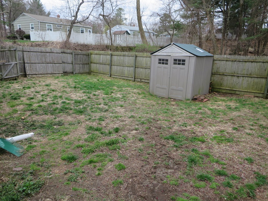 179 Fair Oak Road Springfield, MA 01128 - Photo 22 of 26