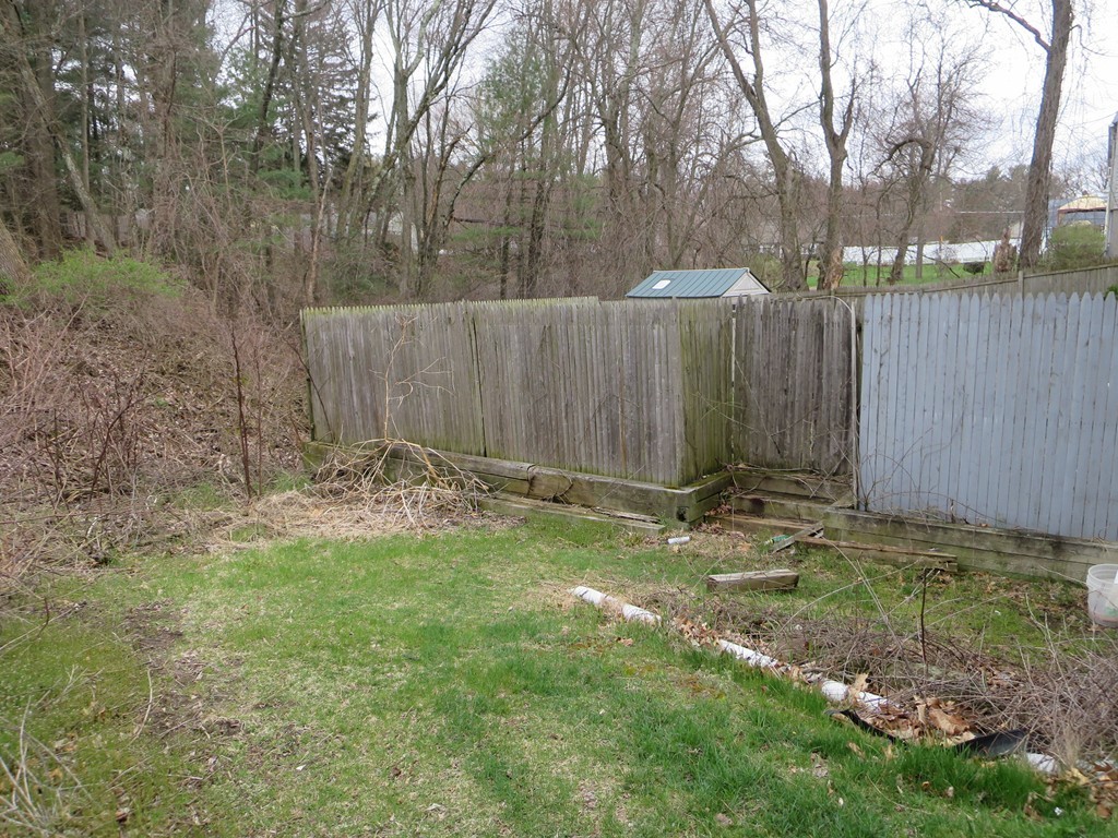 179 Fair Oak Road Springfield, MA 01128 - Photo 23 of 26