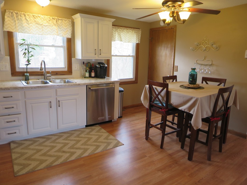 179 Fair Oak Road Springfield, MA 01128 - Photo 3 of 26