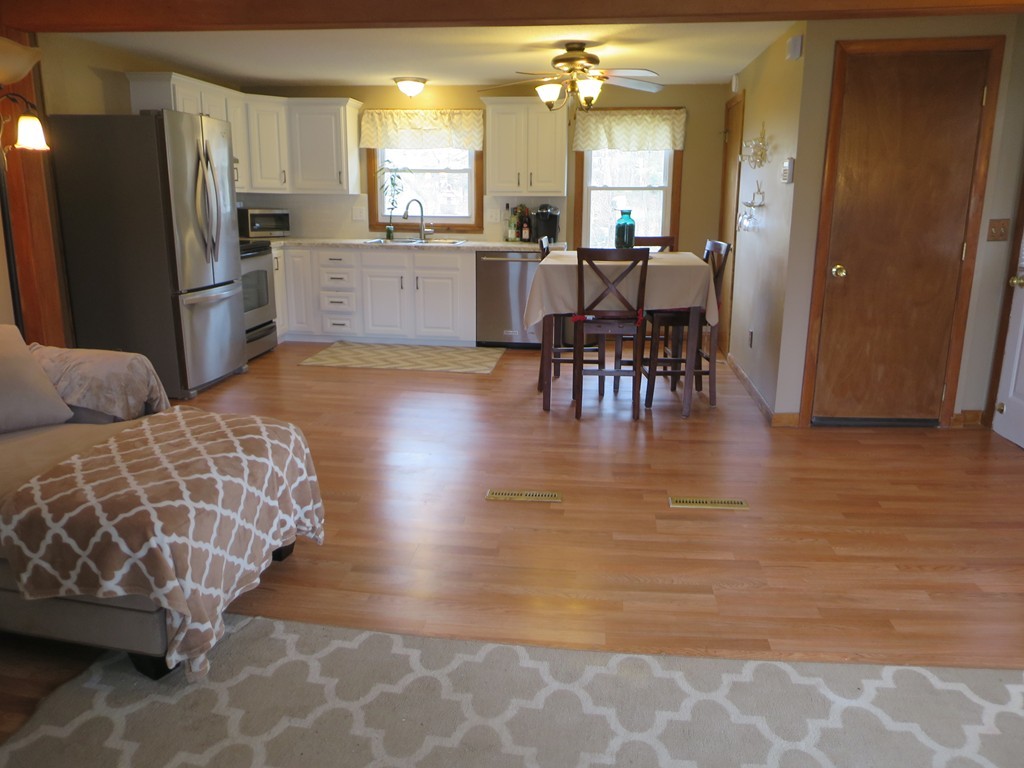 179 Fair Oak Road Springfield, MA 01128 - Photo 4 of 26