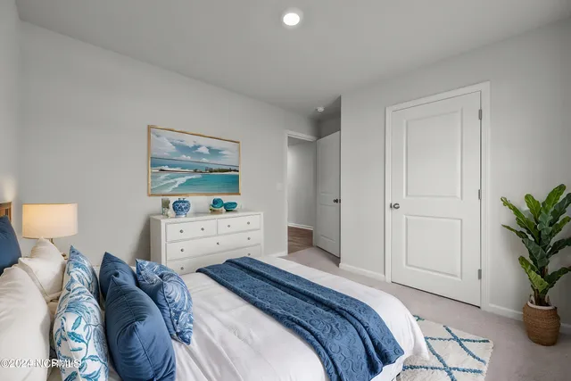 $2,050 | 2098 Course Lane, Surf City, NC 28445