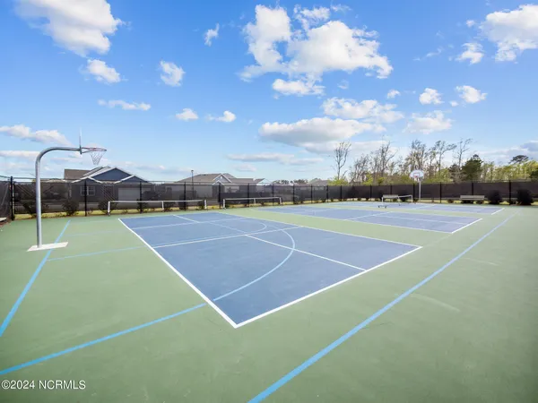 $2,050 | 2098 Course Lane, Surf City, NC 28445