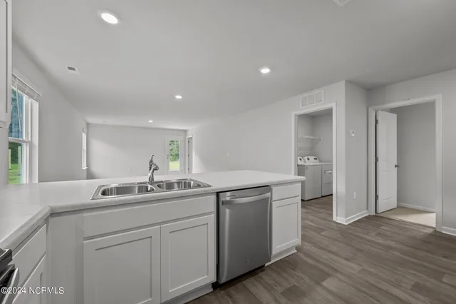 $2,050 | 2098 Course Lane, Surf City, NC 28445