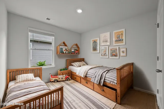 $2,050 | 2098 Course Lane, Surf City, NC 28445