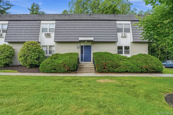$199,000 | 19 White Gate Road, Unit J, Wappingers Falls, NY 12590