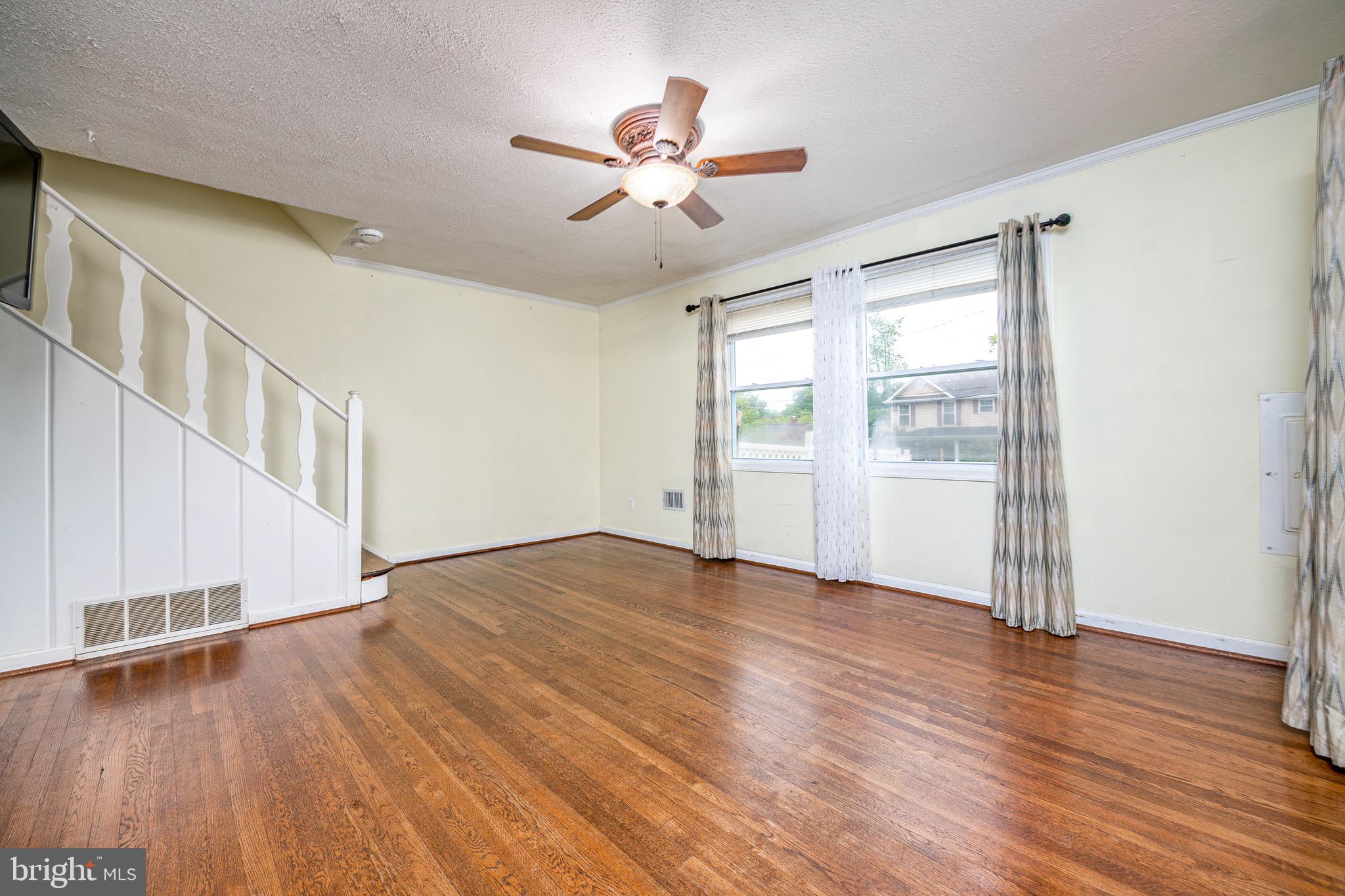 12104 Bluhill Road Silver Spring, MD 20902 - Photo 3 of 24