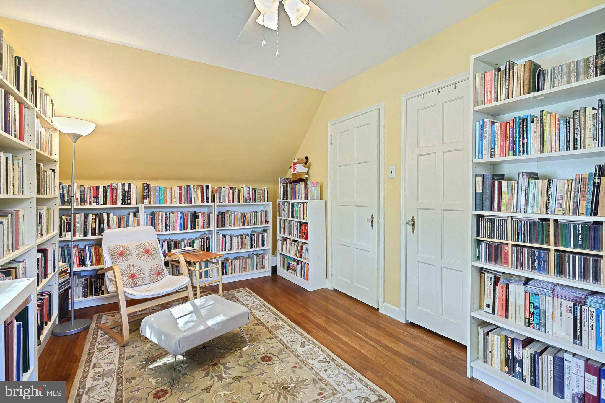 342 Creston Road York, PA 17403 - Photo 20 of 28 Gallery Image 20