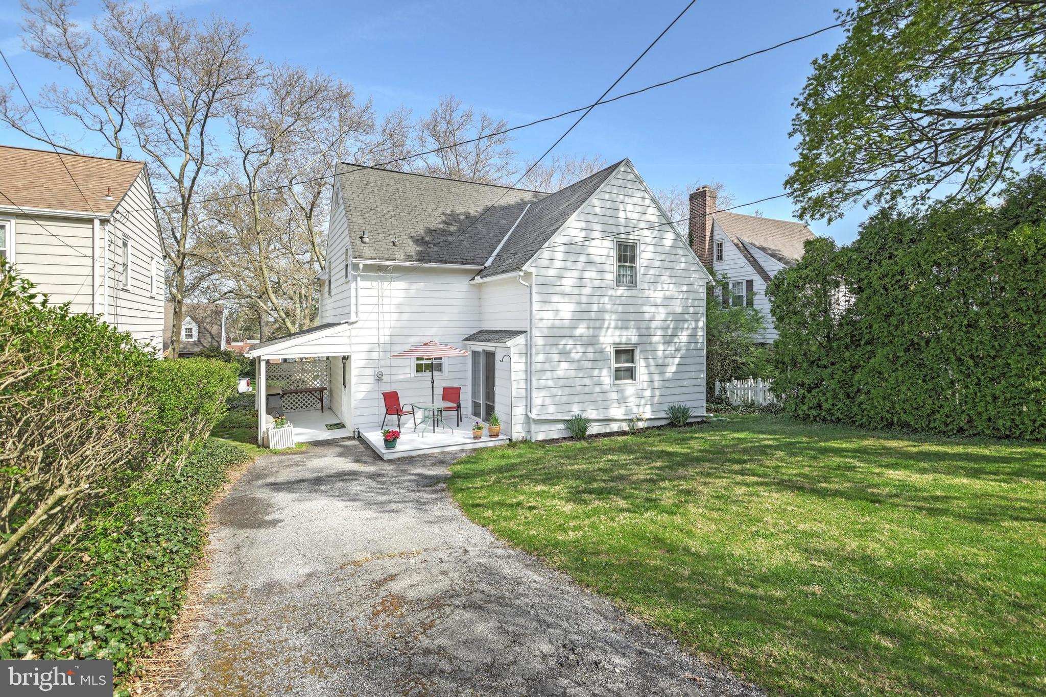 342 Creston Road York, PA 17403 - Photo 7 of 28 Gallery Image 7