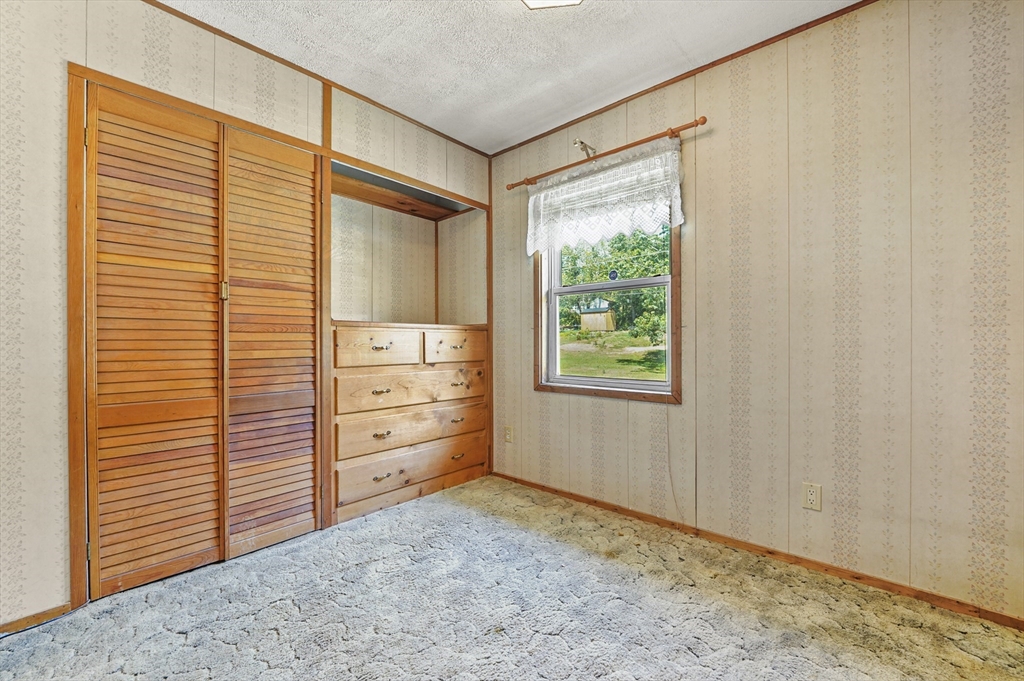 164 Peter Salem Road Leicester, MA 01524 - Photo 11 of 30 Gallery Image 11
