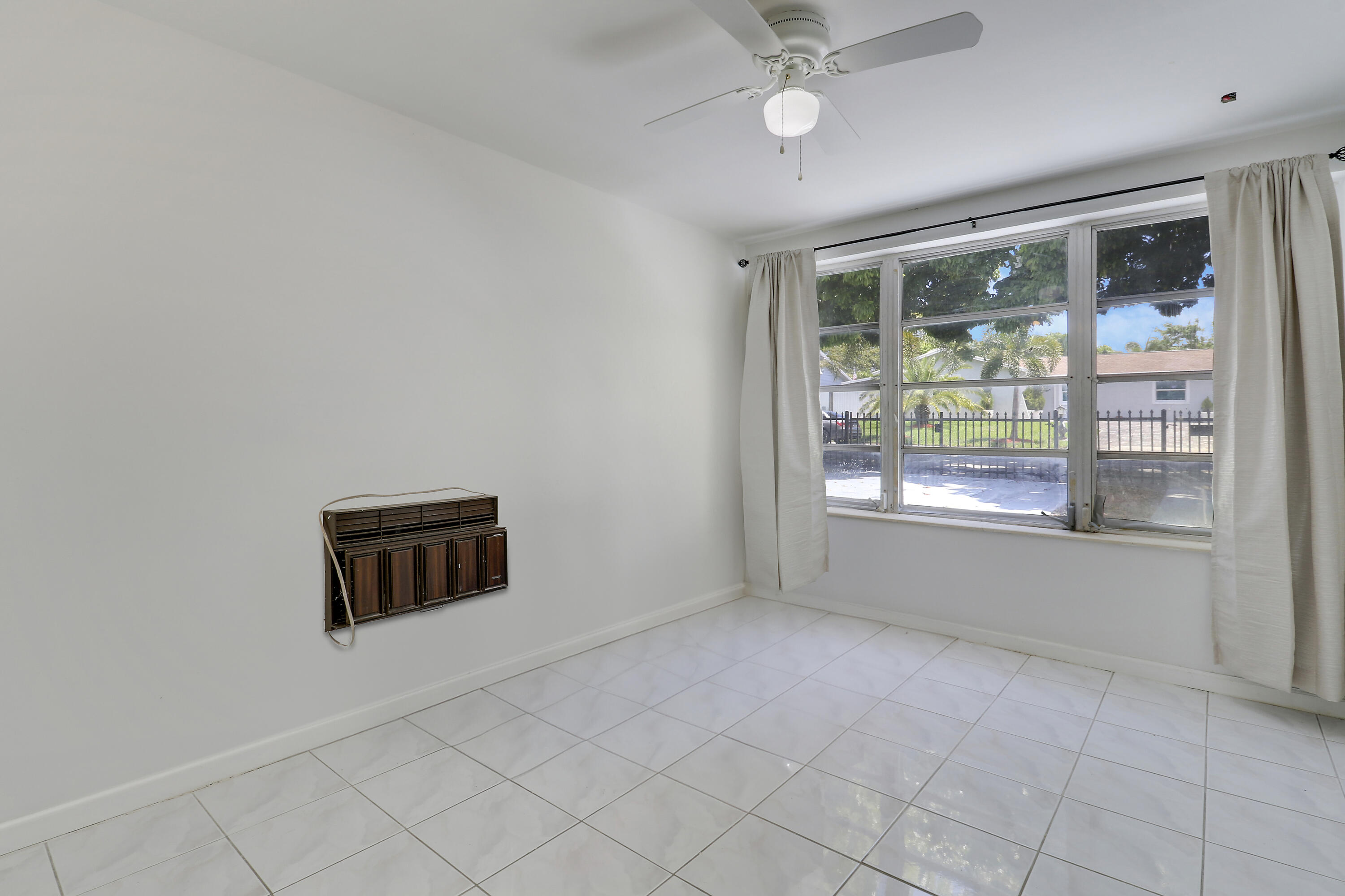 5519 Columbus Road West Palm Beach, FL 33405 - Photo 10 of 22