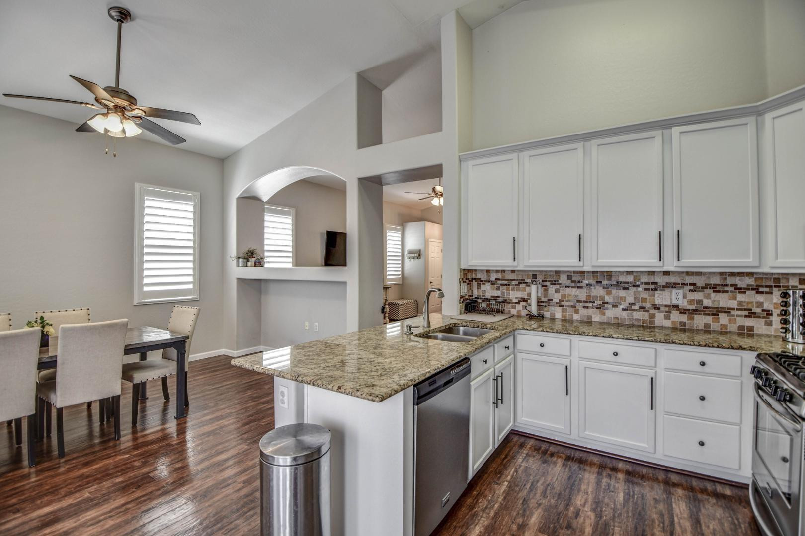 2567 East Brooks Street Gilbert, AZ 85296 - Photo 9 of 28 Photo #8