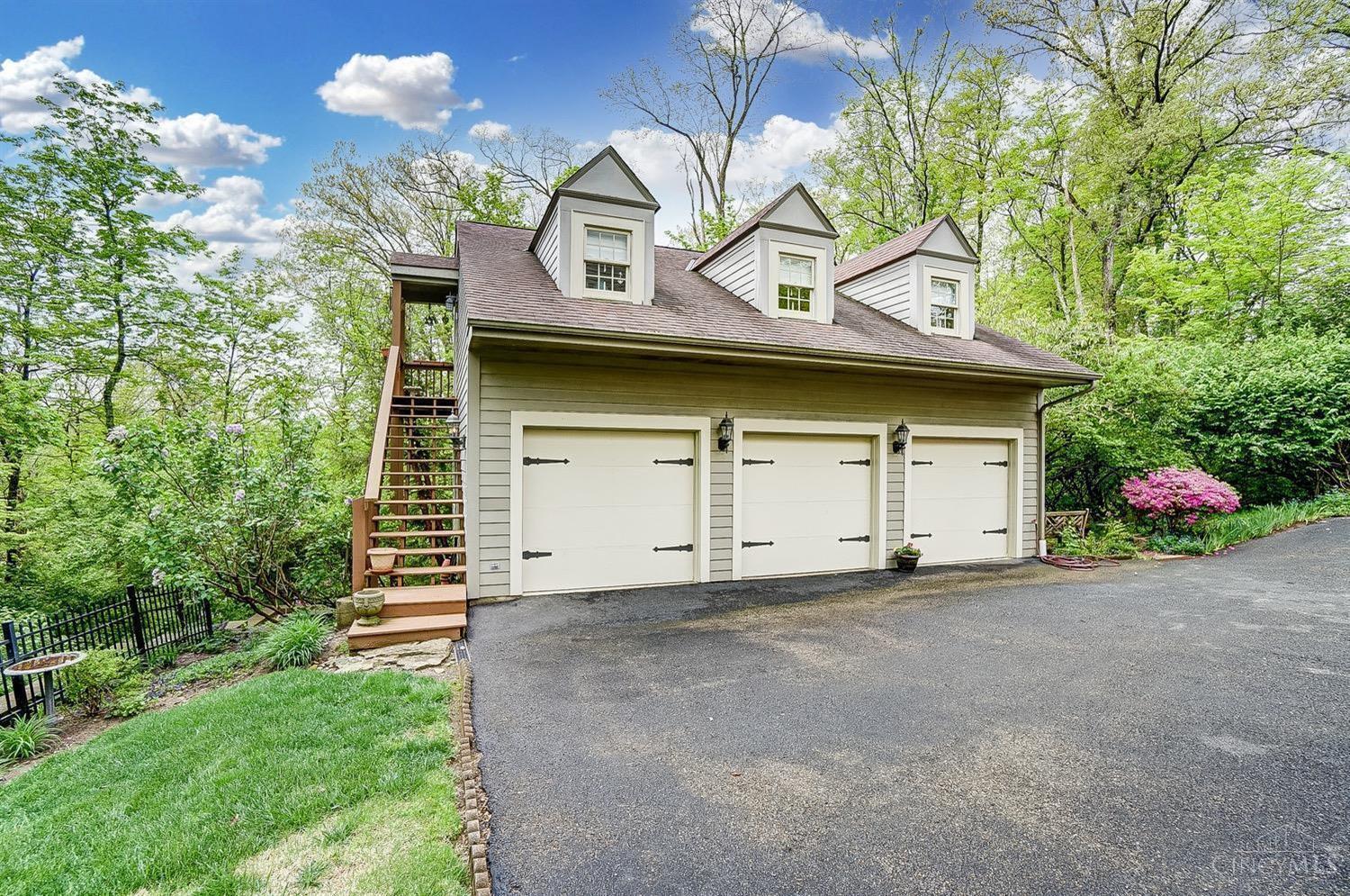 6747 Shawnee Run Road Madeira, OH 45243 - Photo 21 of 49