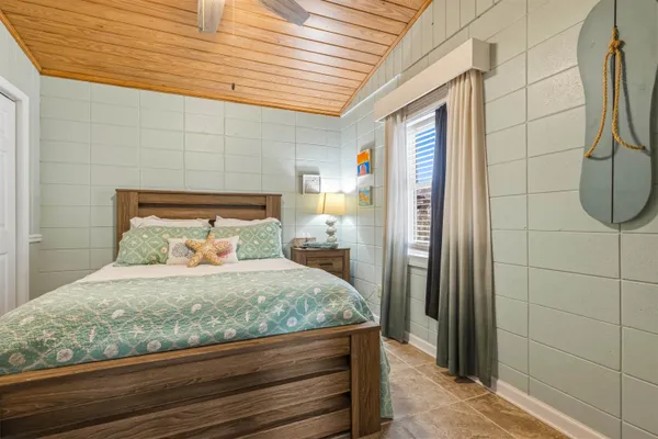 $1,463,000 | 4016 St Teresa Avenue, Sopchoppy, FL 32358