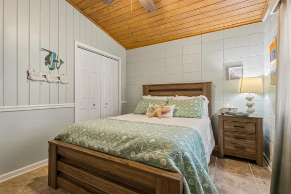 $1,463,000 | 4016 St Teresa Avenue, Sopchoppy, FL 32358