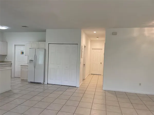 $2,800 | 713 Northeast 4th Street, Hallandale Beach, FL 33009