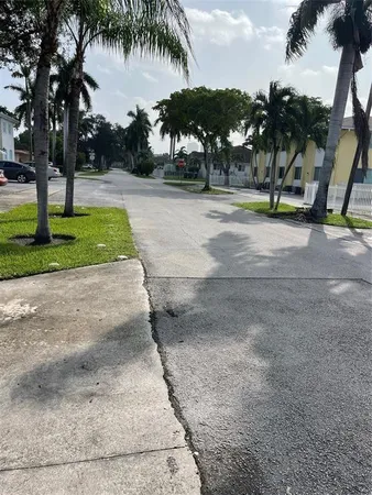 $2,800 | 713 Northeast 4th Street, Hallandale Beach, FL 33009