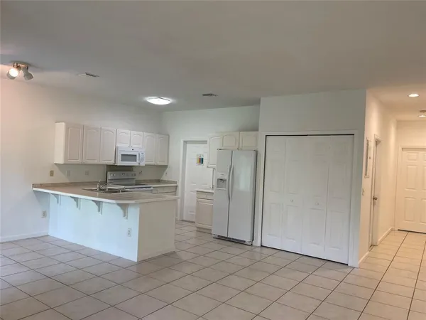 $2,800 | 713 Northeast 4th Street, Hallandale Beach, FL 33009