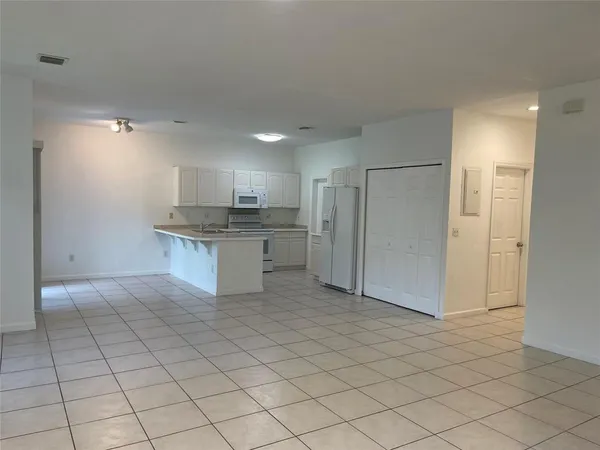 $2,800 | 713 Northeast 4th Street, Hallandale Beach, FL 33009