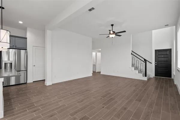 $2,600 | 4935 Anders Lane, Iowa Colony, TX 77583