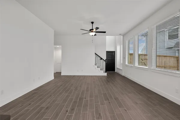 $2,600 | 4935 Anders Lane, Iowa Colony, TX 77583