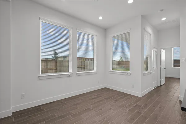 $2,600 | 4935 Anders Lane, Iowa Colony, TX 77583