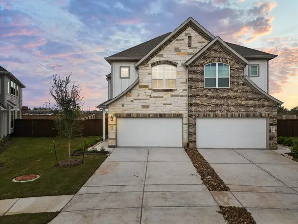 $2,600 | 4935 Anders Lane, Iowa Colony, TX 77583