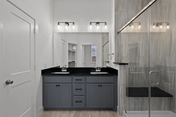 $2,600 | 4935 Anders Lane, Iowa Colony, TX 77583