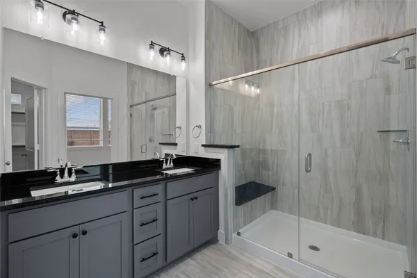 $2,600 | 4935 Anders Lane, Iowa Colony, TX 77583