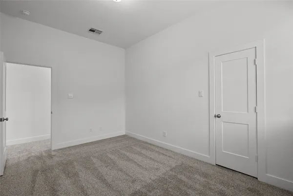 $2,600 | 4935 Anders Lane, Iowa Colony, TX 77583