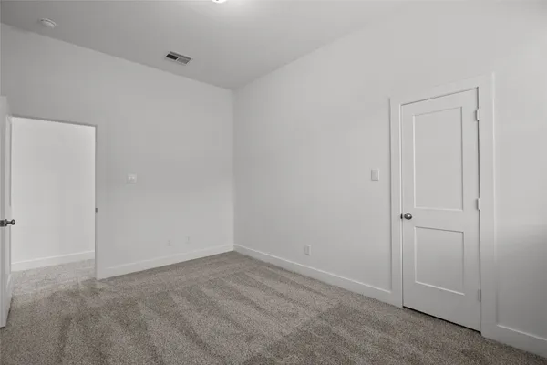 $2,600 | 4935 Anders Lane, Iowa Colony, TX 77583