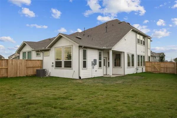 $2,600 | 4935 Anders Lane, Iowa Colony, TX 77583