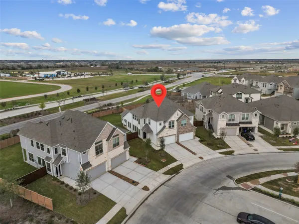 $2,600 | 4935 Anders Lane, Iowa Colony, TX 77583