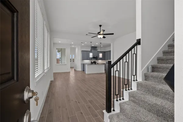 $2,600 | 4935 Anders Lane, Iowa Colony, TX 77583