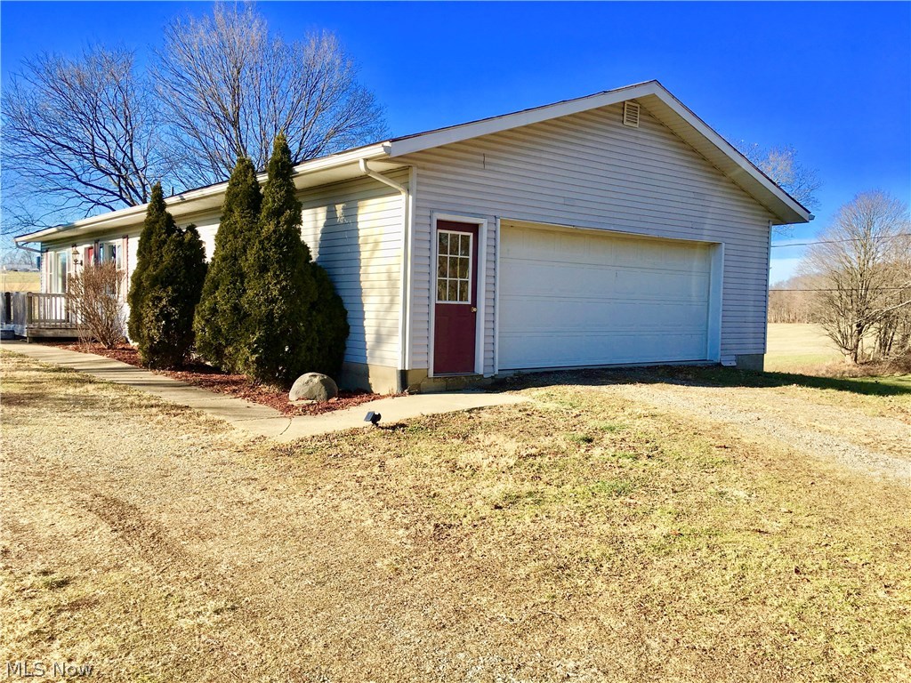 999 West Hutton Road Wooster, OH 44691 - Photo 3 of 20