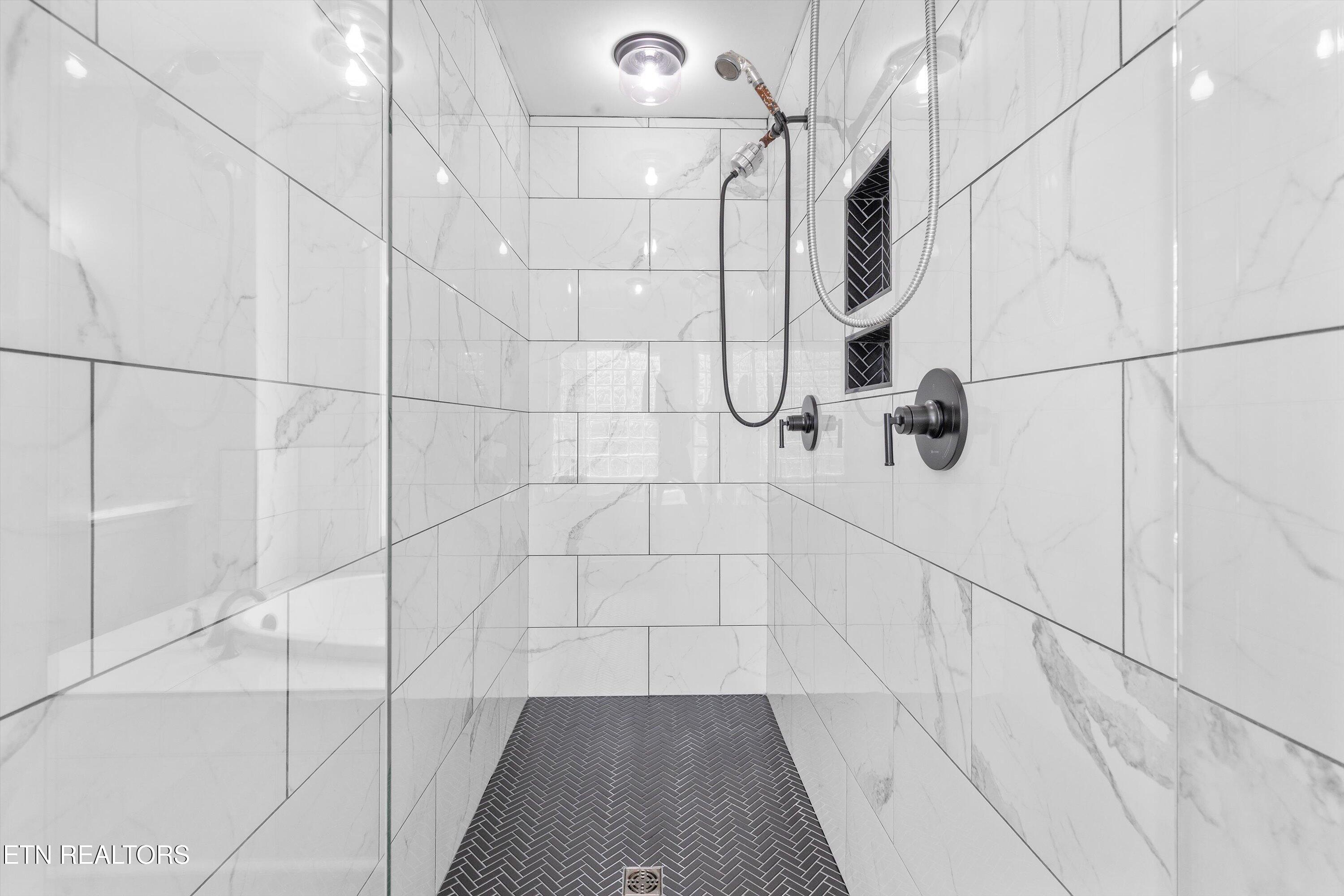 1768 Redgrave Road Knoxville, TN 37922 - Photo 30 of 57 25-1768 Redgrave Rd-39