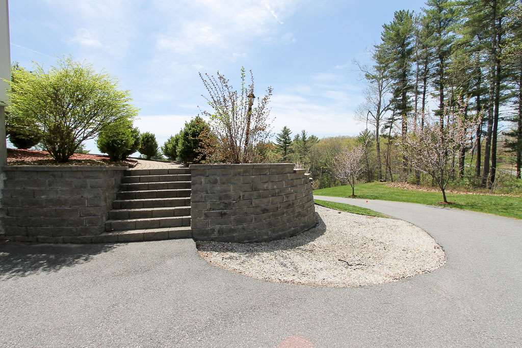 20 Northland Road Windham, NH 03087 - Photo 3 of 36