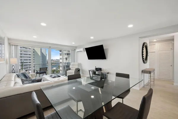 $319,500 | 1920 South Ocean Drive, Unit 1504, Fort Lauderdale, FL 33316